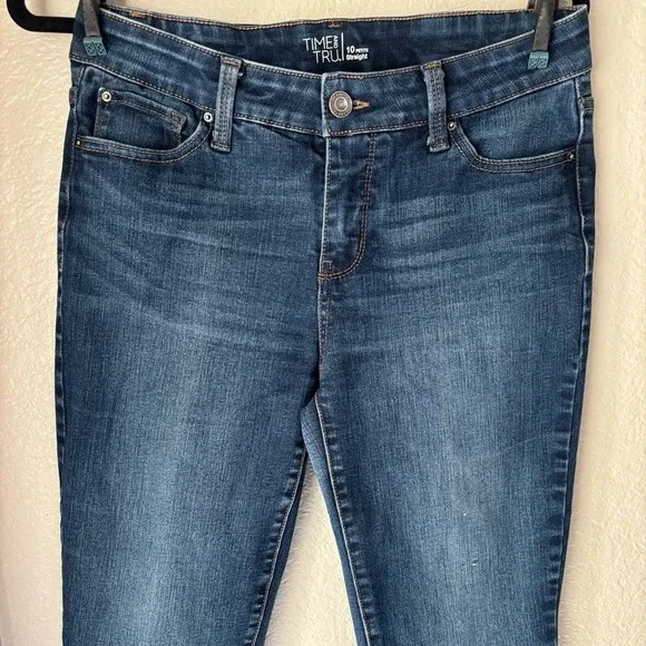 Time and Tru Women's Straight-Leg Jeans, Size 10P. - Picture 2 of 5